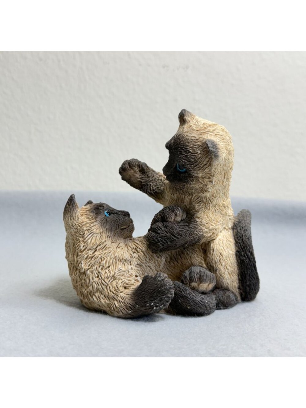 Vintage Stone Critters SC-368 Siamese Kittens Playing Figurine 1996 USA - Picture 3 of 14